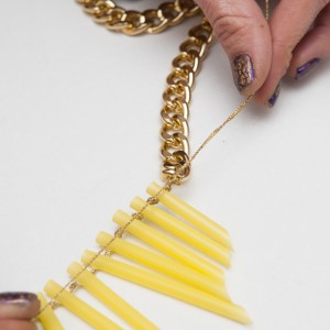 Accessories_DIY_neckless_reuse_straws_chain_colour_recycle_9116